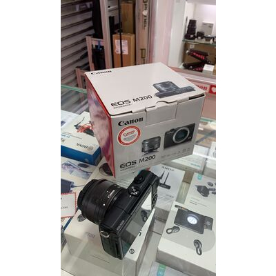imagem do produto Cmera Canon EOS M200 com lente EF-15-45mm Usada - Aprox 10k - Canon