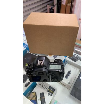 imagem do produto Canon 5D Mark IV Corpo Usado - Aprox 550k - Canon