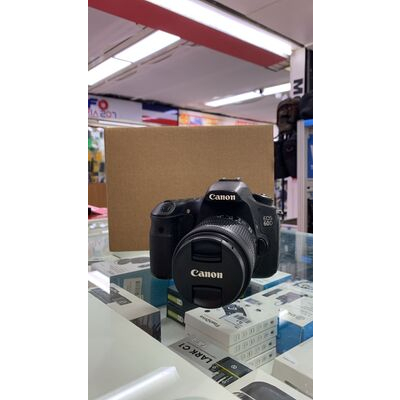 imagem do produto Canon EOS 60D com lente EF-S 18 55mm IS STM - Aprox 68k - Canon