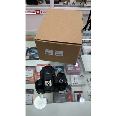imagem do produto Canon EOS r100 com lente RF-S 18-45mm IS STM Usada - Aprox 5k - Canon