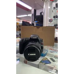 imagem de Canon EOS SL3 com lente 18-55mm IS STM Usada - Aprox 5k - Canon