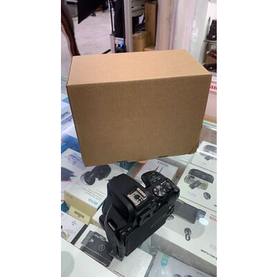 imagem do produto Canon EOS SL3 Corpo - Aprox 80k - Canon