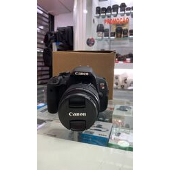 imagem de Canon EOS T5i com lente EF-S 18-55mm IS STM Usada - Aprox 65k - Canon