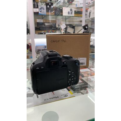 imagem do produto Canon EOS T7i com lente EF-S 18 55mm IS STM Usada - Aprox 85k - Canon