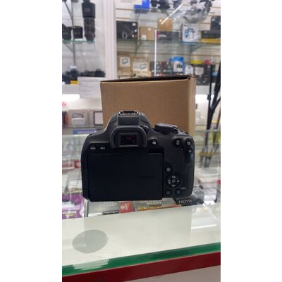 imagem do produto Canon EOS T8i com lente EF-S 18-55mm IS STM - Aprox 12k - Canon