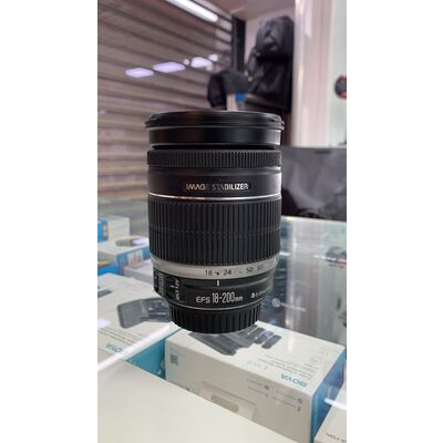 imagem do produto Lente Canon EF-S 18-200mm f 3.5 5.6 IS USM Usada - Canon