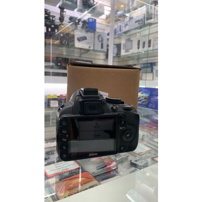 imagem do produto Nikon D3100 com lente AF-S 18-55mm DX ED Usada - Aprox 18k - Nikon