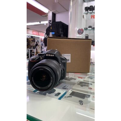 imagem do produto Nikon D3300 com AF-S 18-55mm VR Usada - Aprox 21k - Nikon