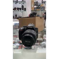 imagem de Nikon D3300 com AF-S 18-55mm VR Usada - Aprox 24k - Nikon