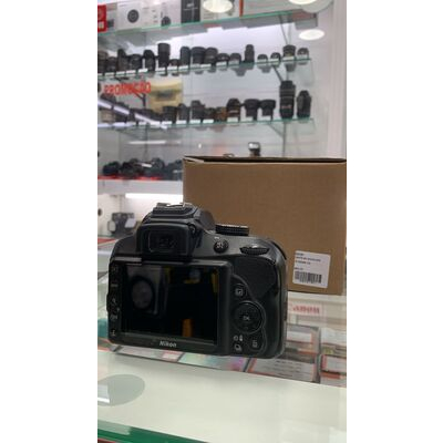 imagem do produto Nikon D3400 com lente AF-P 18-55mm DX VR Usada - Aprox 16k - Nikon