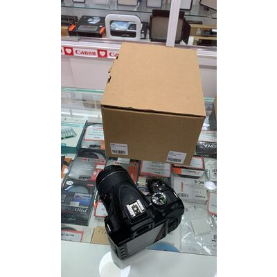 imagem do produto Nikon D3400 com lente AF-P 18-55mm DX VR Usada - Aprox 16k - Nikon