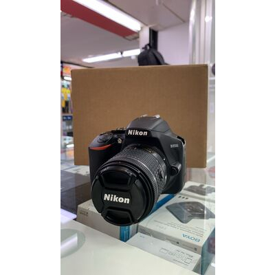 imagem do produto Nikon D3500 com lente 18-55mm AF-P VR Usada - Aprox 3k - Nikon