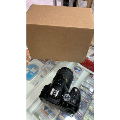 imagem do produto Nikon D5300 com lente AF-S 18 55mm VR Usada - Aprox 10k - Nikon