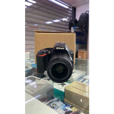 imagem do produto Nikon D5600 com lente AF-P 18-55mm f/3.5-5.6G VR Usada - Aprox 16k - Nikon