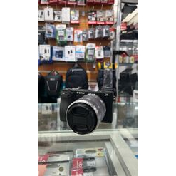 imagem de Sony Alpha a6500 com lente 18-55mm E-mount Usada Aprox 5k  - Sony